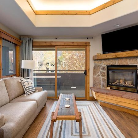 #1012 - Walk To Ski, Newly Remodeled Mountain View Condo With Pool Steamboat Springs Exterior foto